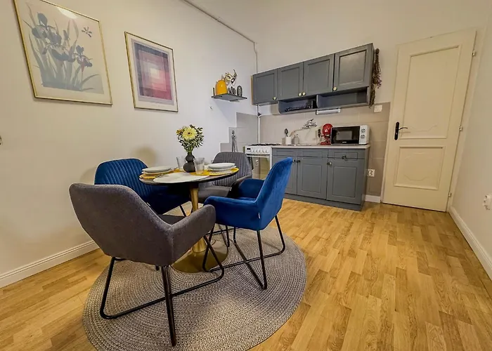 Vb Rooms - Cozy Retreat In Budapest\'S Heart