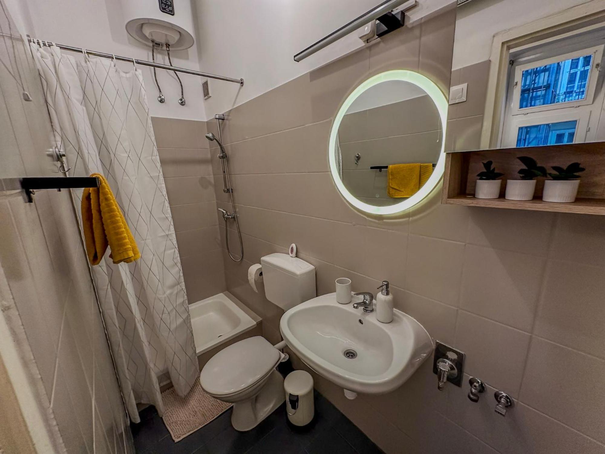 Appartement Vb - Cozy Retreat In Budapest's Heart Budapest