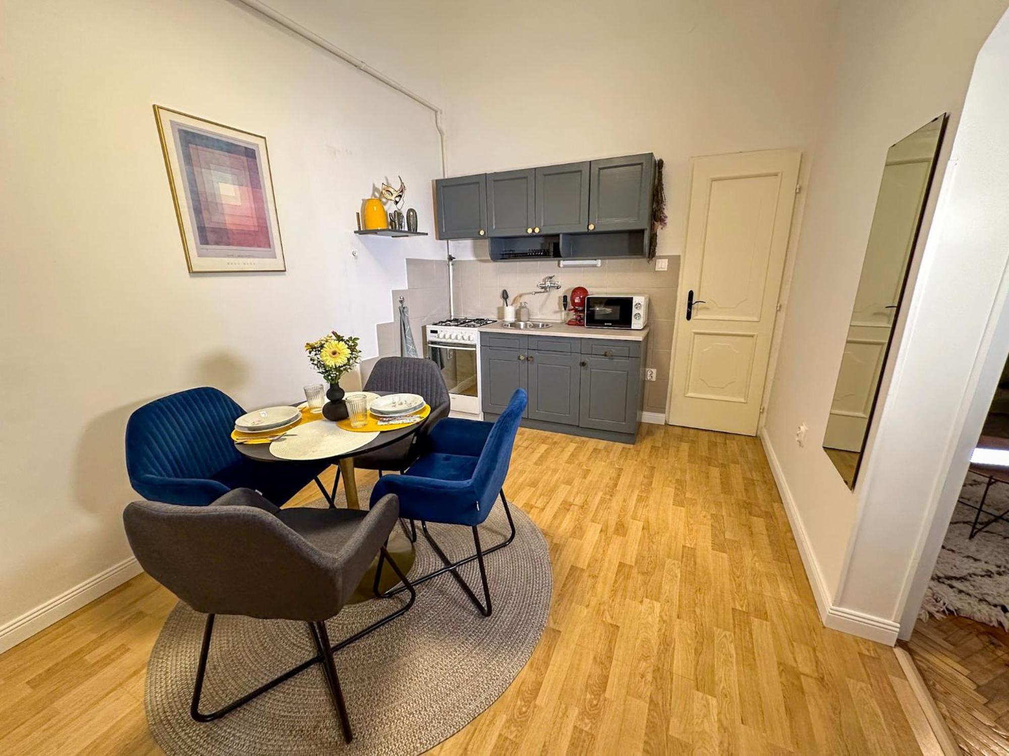Apartment Vb - Cozy Retreat In Budapest's Heart Budapest