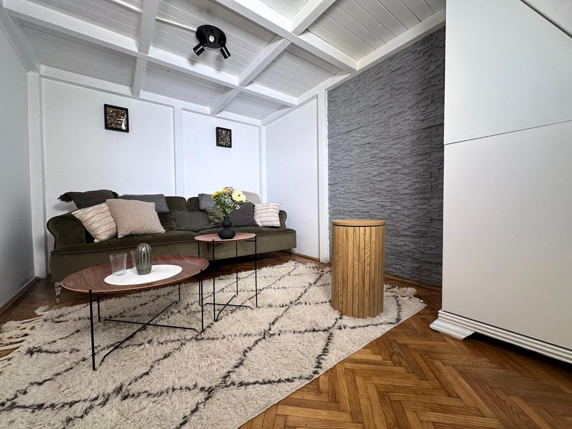 Vb - Cozy Retreat In Budapest's Heart